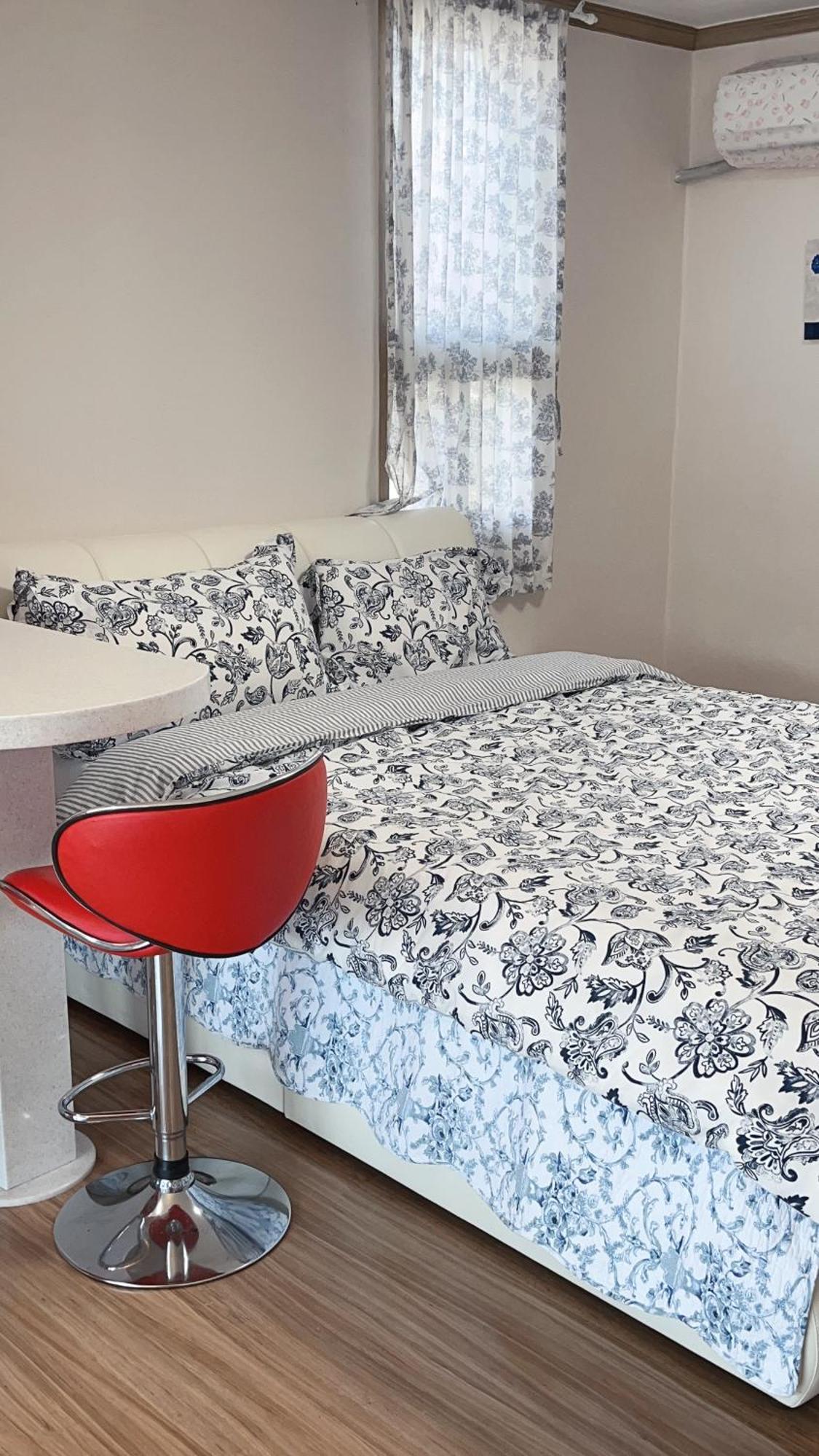 Bellus-Rose Pension Gyeongju Extérieur photo